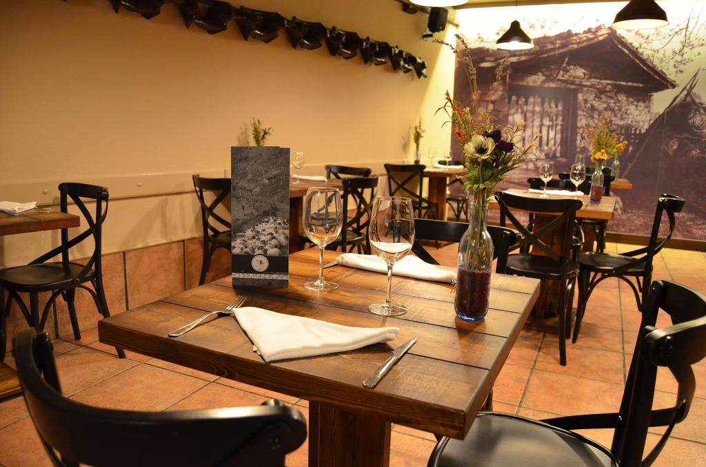 Hostal Ameztia Doneztebe Buitenkant foto