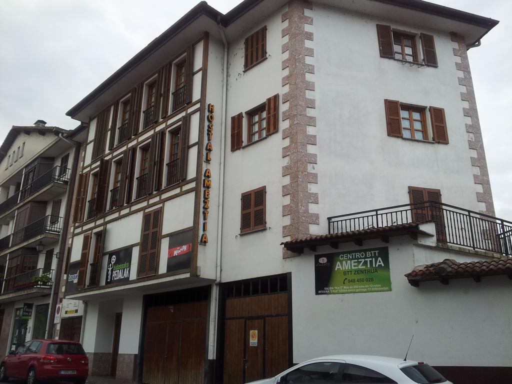 Hostal Ameztia Doneztebe Buitenkant foto